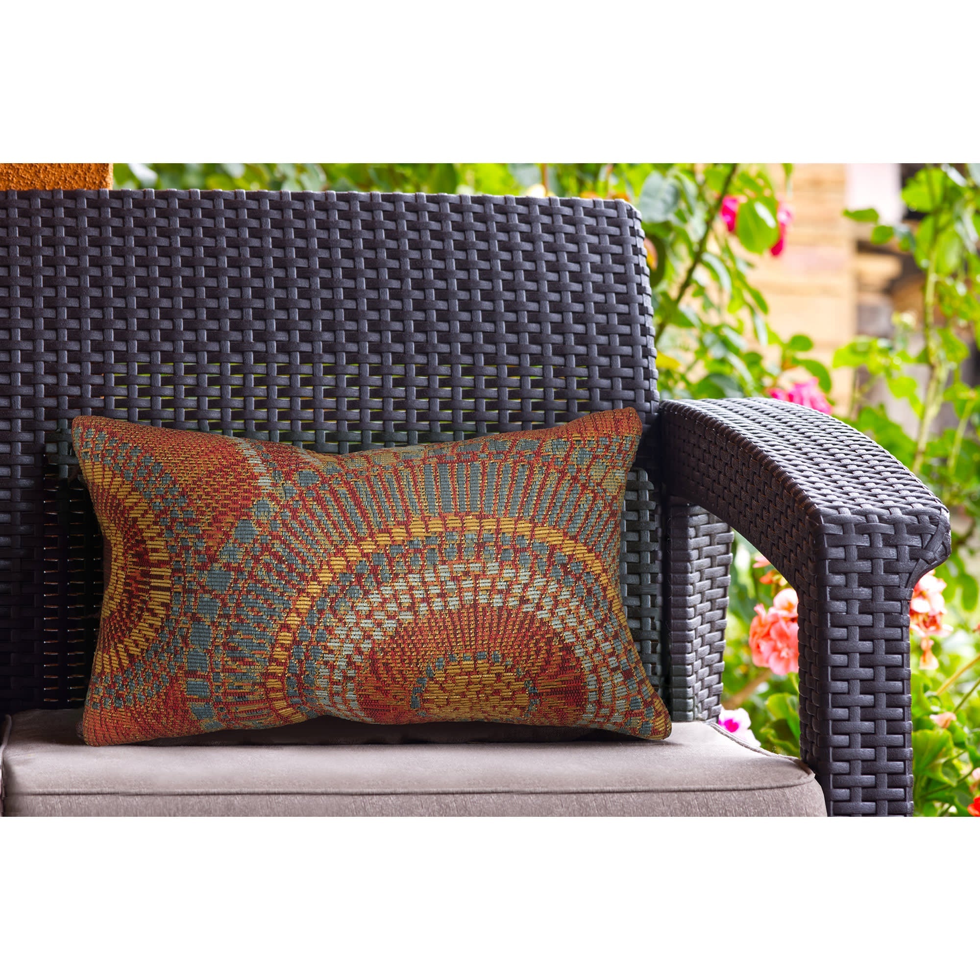 Marina Circles Indoor Outdoor Throw Pillow