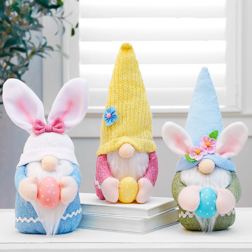 Easter Gnomes Holding Eggs T21146