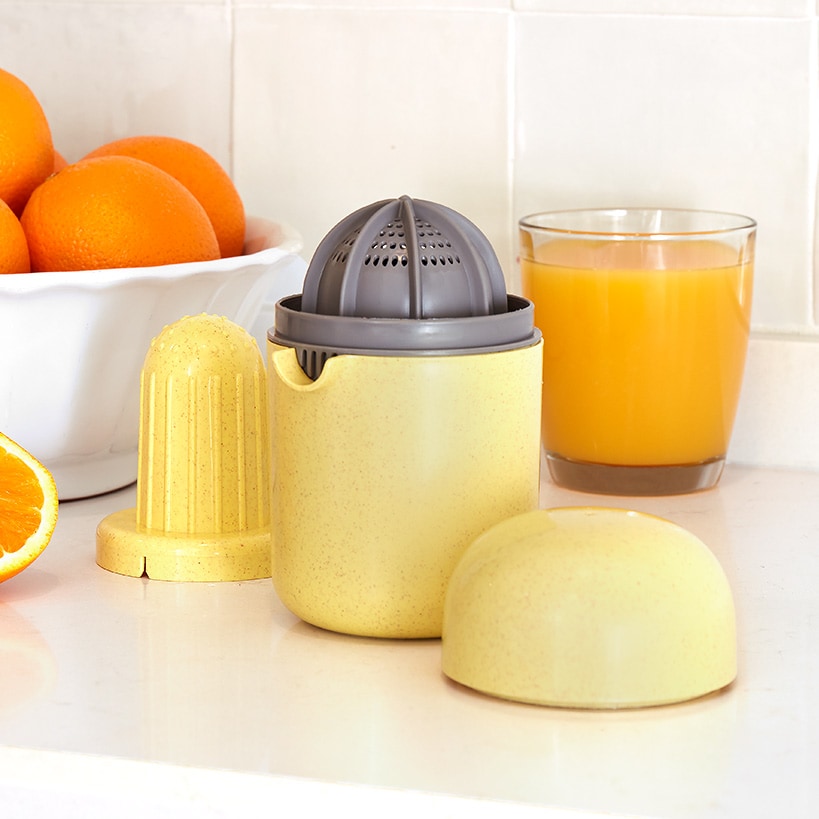 Citrus Juicer with Storage Container C2113