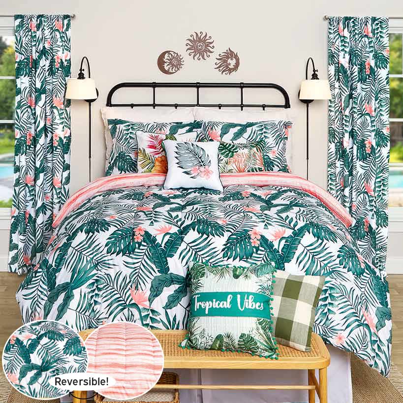 Reversible Full/Queen or King Comforter Set with Decorative Pillow L1600