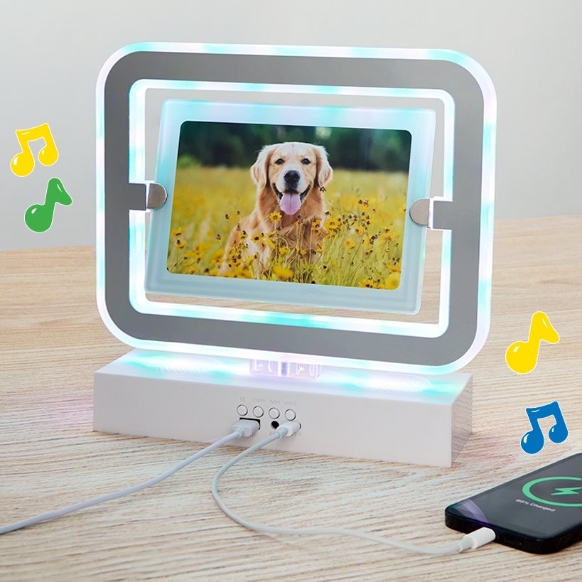 Bluetooth Makeup Mirror with USB Speaker O22604