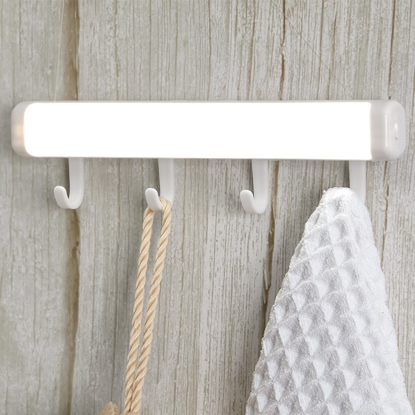 Motion Sensor LED Night Light with Hooks V7654