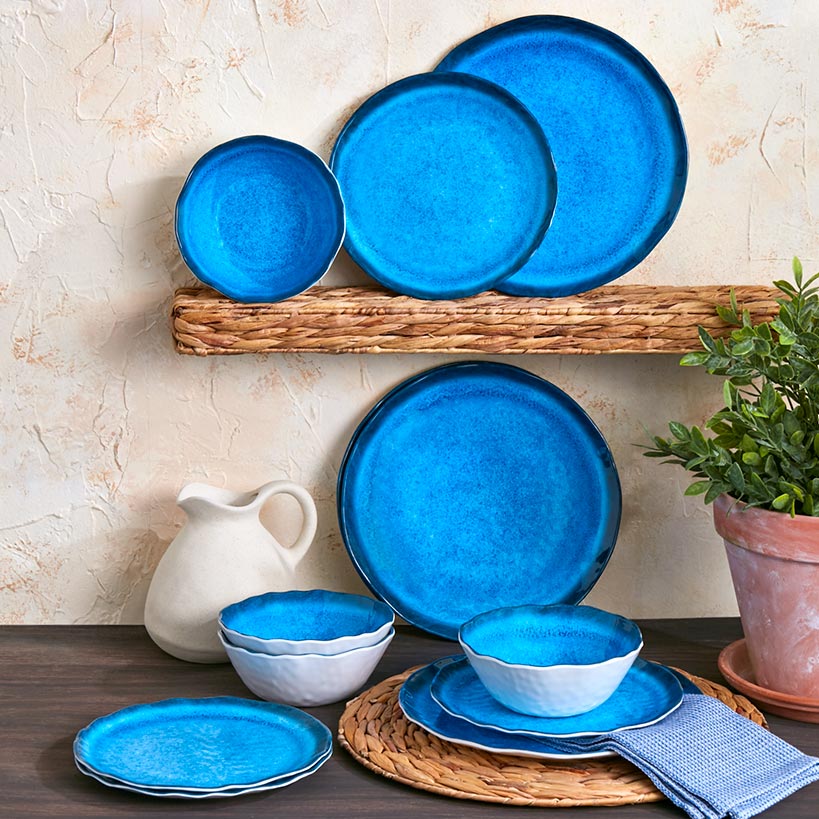 Vibrant Melamine Dinnerware Set for 4 F82355