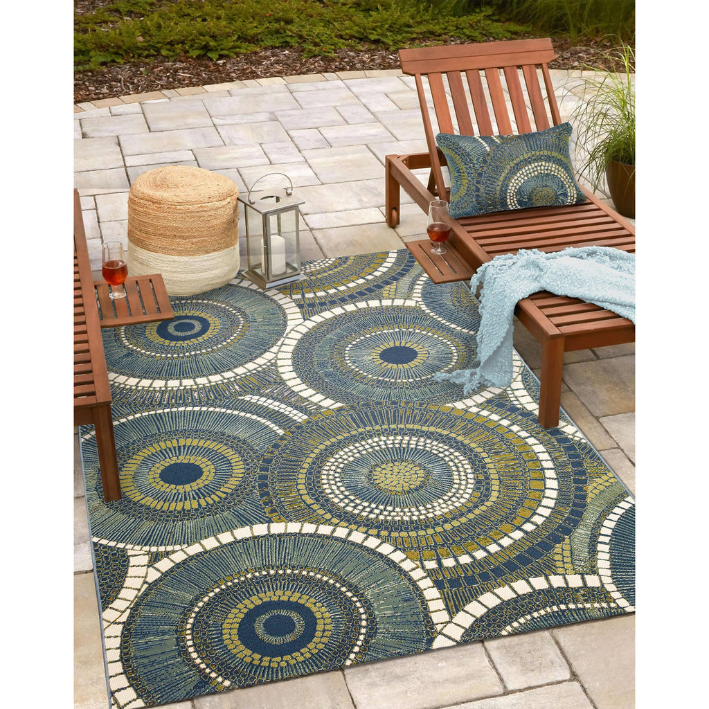Marina Circles Indoor Outdoor Throw Pillow