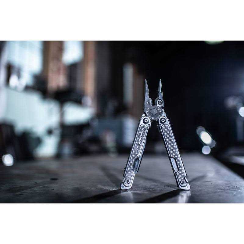 Leatherman Free P2 Multi Tool N60666