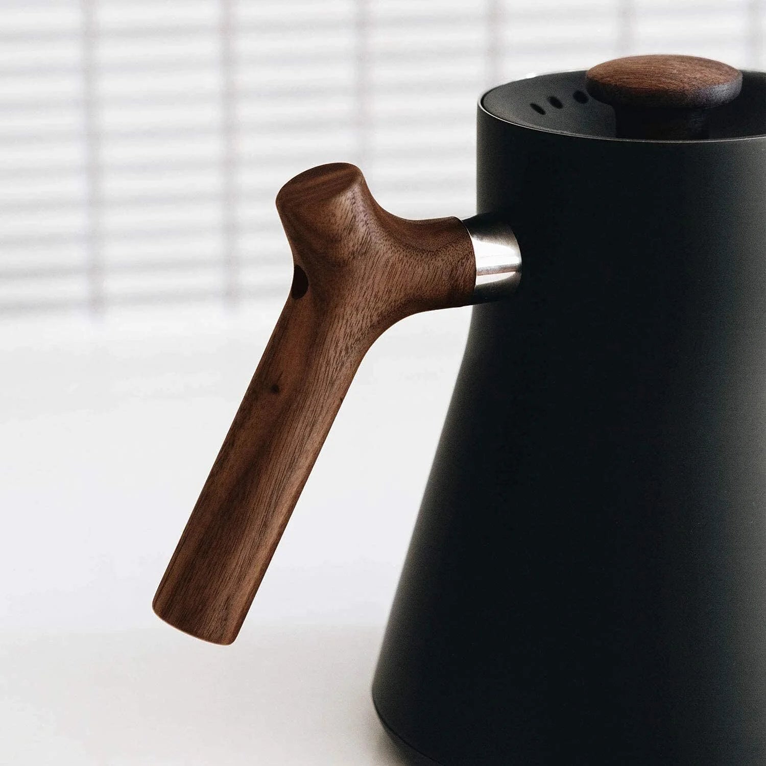 Matte Black Electric Pour Over Kettle with Walnut Handle J6363