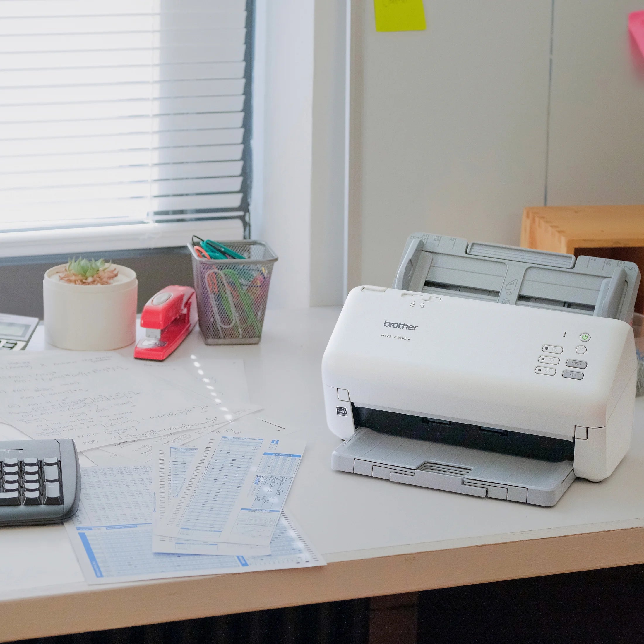 Professional Desktop Document Scanner J654