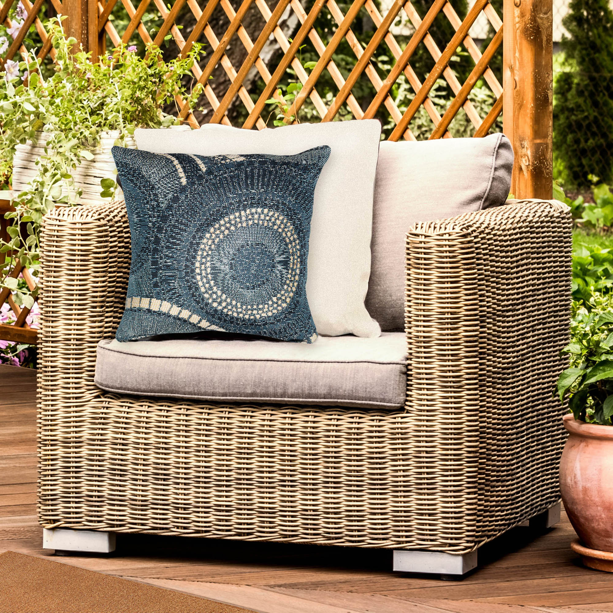 Marina Circles Indoor Outdoor Throw Pillow