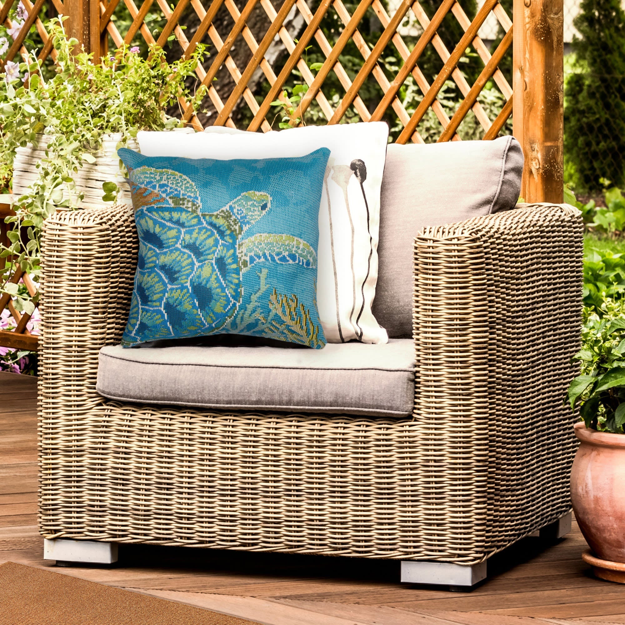 Marina Seaturtle Garden Indoor Outdoor Throw Pillow