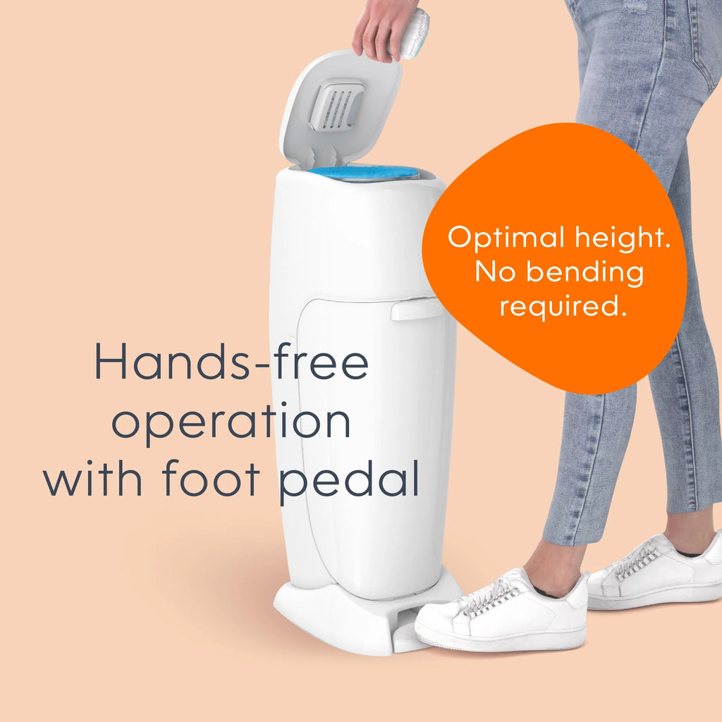 White Diaper Pail with Refill and Filter Z8278