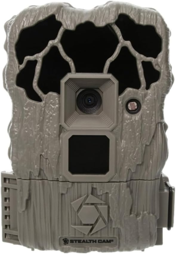 22MP 720p Trail Camera with 80-Feet Detection IR Range Bundle with 32GB SDHC Memory Card and Card Reader (4-Pack) X57253