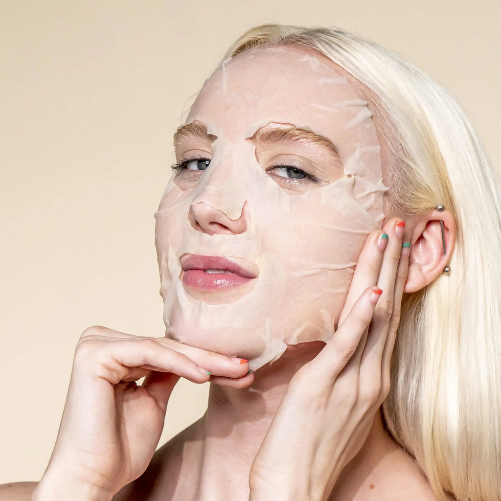 Brightening Sheet Mask with Vitamin C, Aloe, Kelp Q22362
