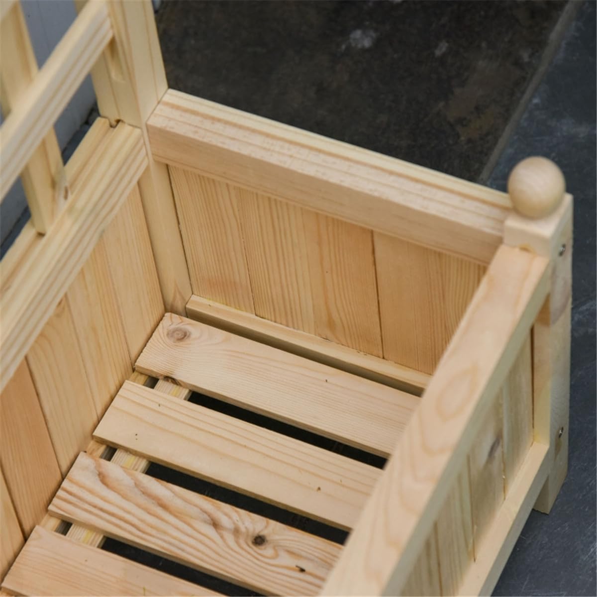 Raised Garden Bed Wood Planter with Trellis B818366