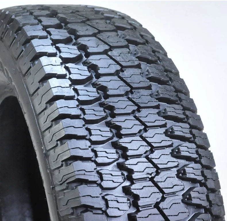 P265/70R17 113S All-Season Tire T812430