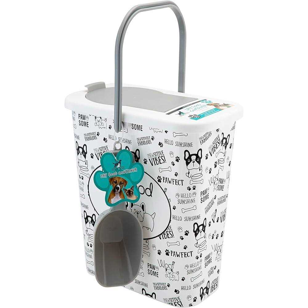 3 Gallon Dry Food Container with Scooper K3409