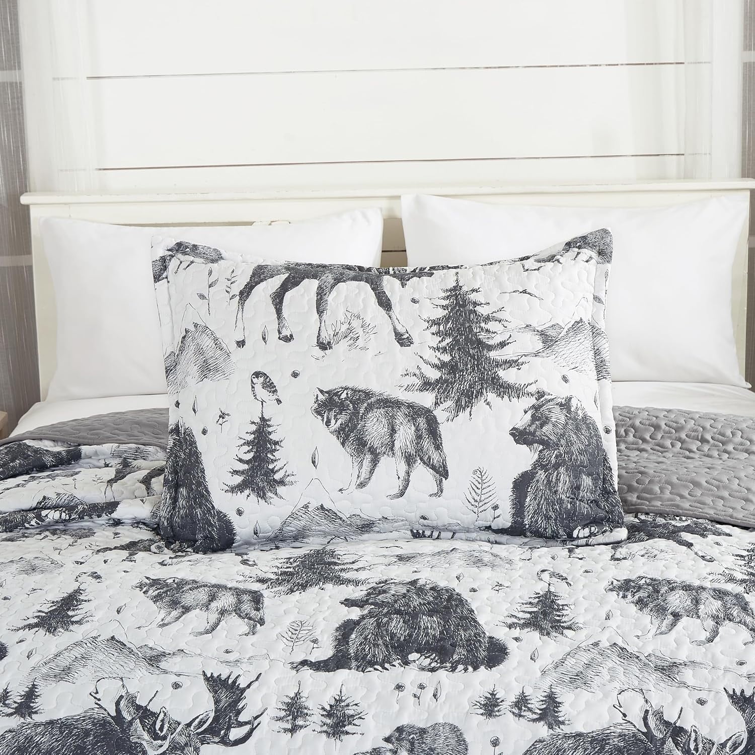 3-Piece King White Black Gray Microfiber Quilt Set X968673