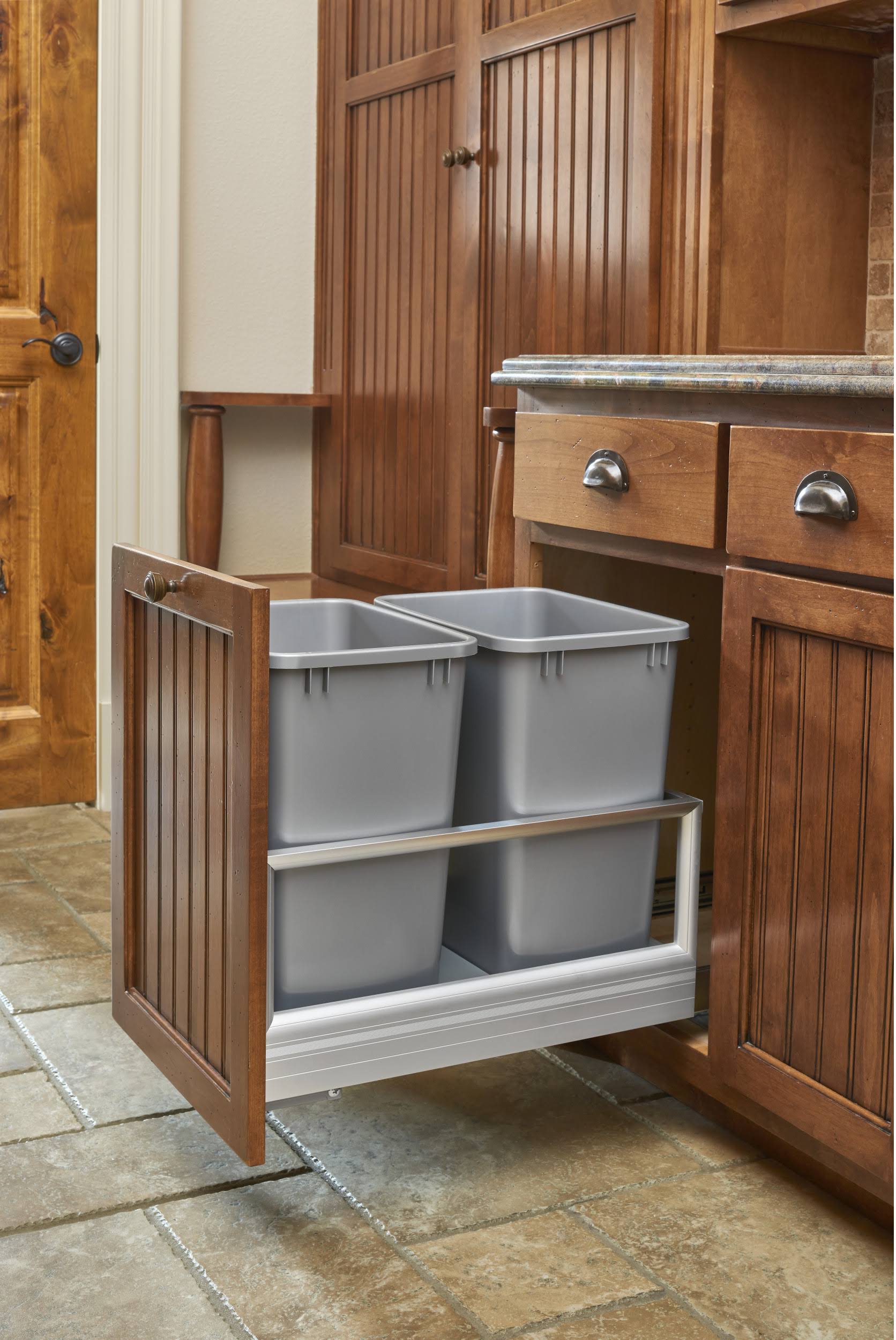 Double Trash Pullout 35 Quart Silver O888434