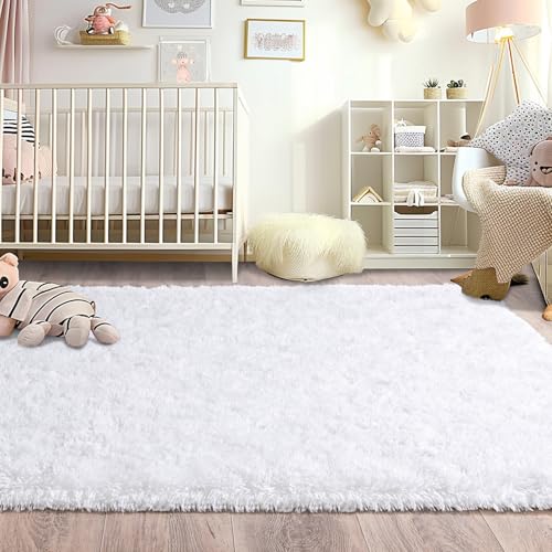 White 4x6 Feet Shaggy Area Rug V2964