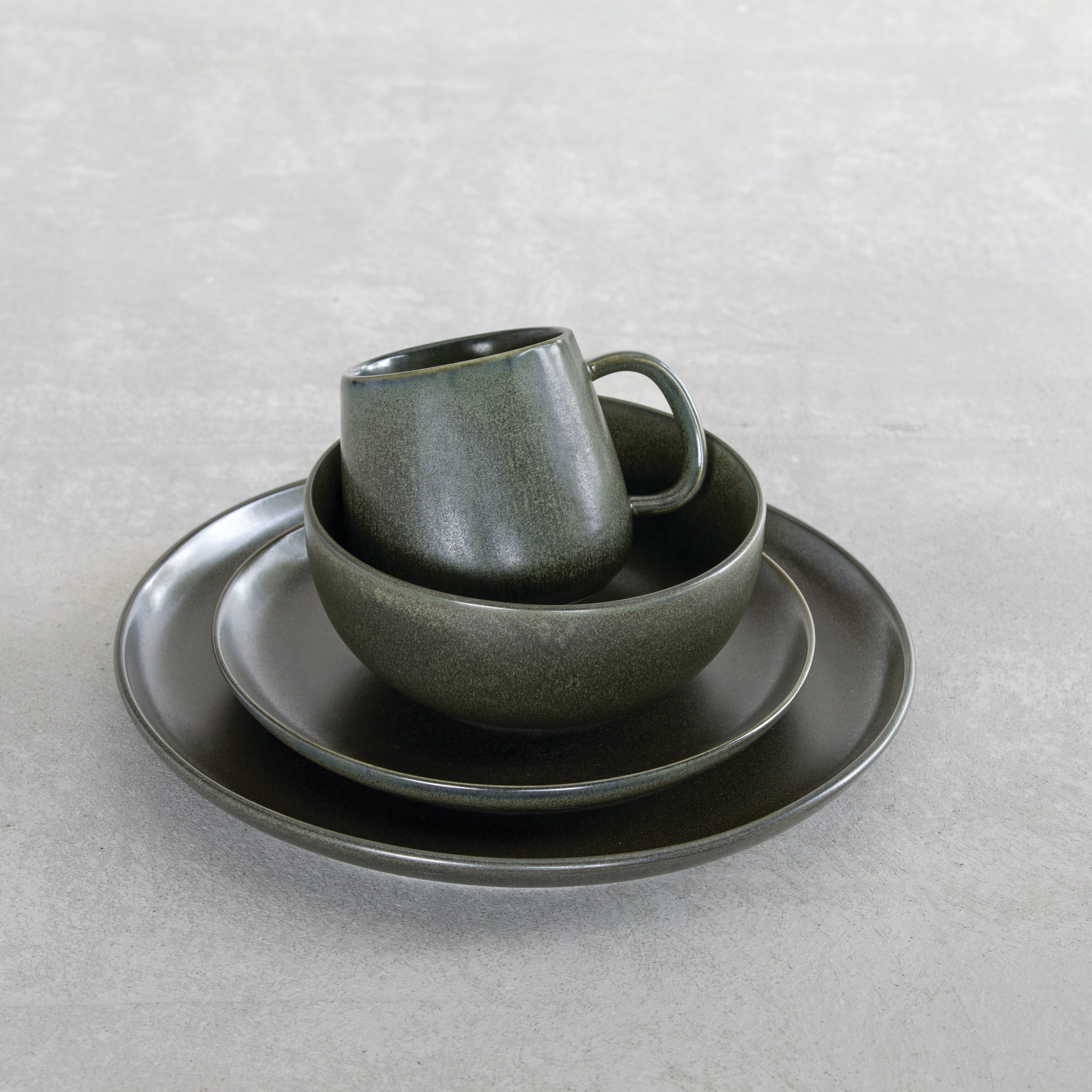 16 Piece Stoneware Dinnerware Set W4667