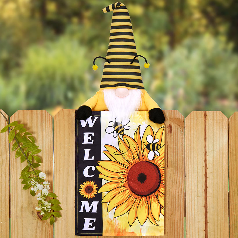 Welcome Fence Flags Ladybug Gnome and Bee Gnome Decorations