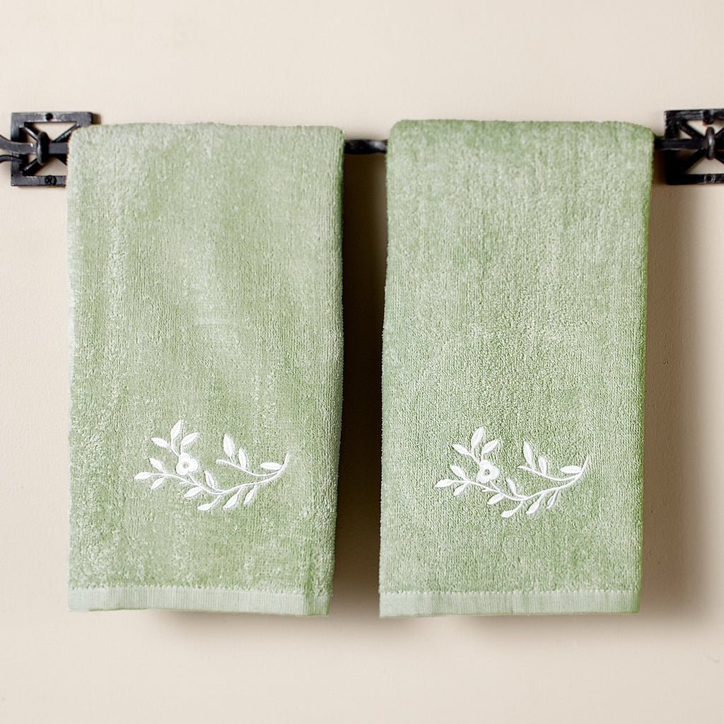 Bathroom Rug, Hand Towels and Shower Hooks Set of 12 H23189
