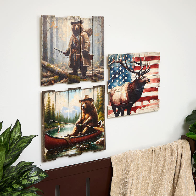 Woodland Bear Plank Wall Art – Rustic Decor for Nature Lovers