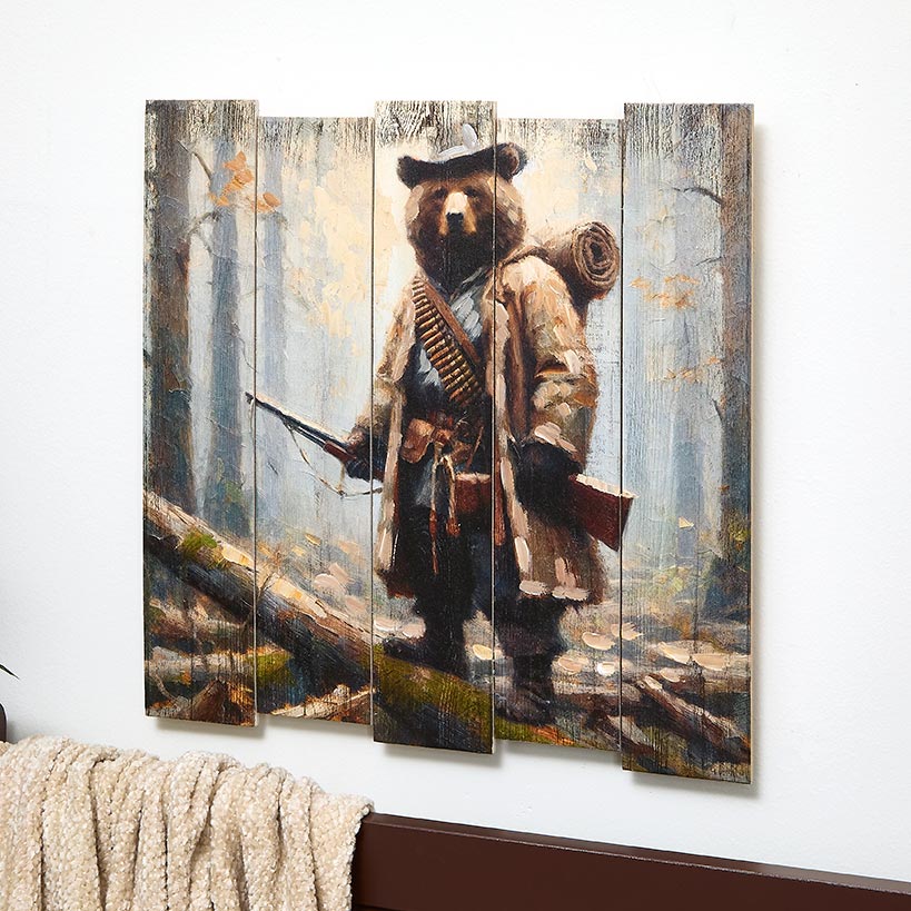 Woodland Bear Plank Wall Art – Rustic Decor for Nature Lovers